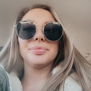 Meet your Posher, Nichole